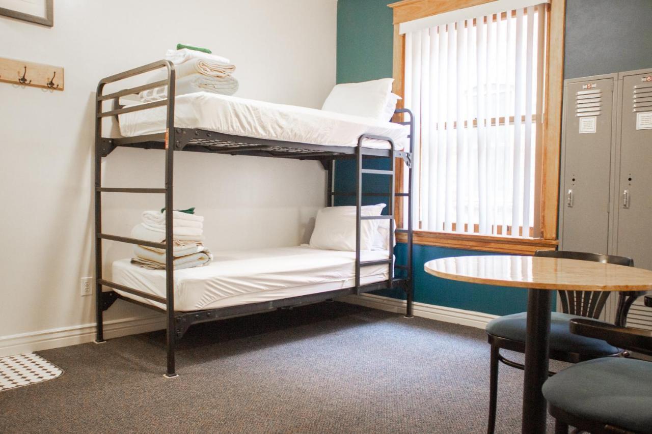 11Th Avenue Hostel DEN Exterior photo