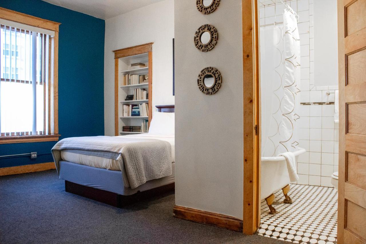 11Th Avenue Hostel DEN Exterior photo